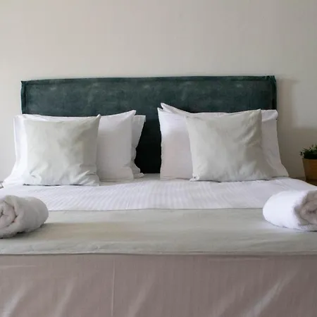 Oniropetra Luxury *
