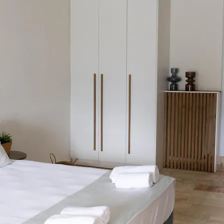 Oniropetra Luxury *