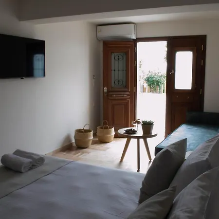 Aparthotel Oniropetra Luxury Armakha
