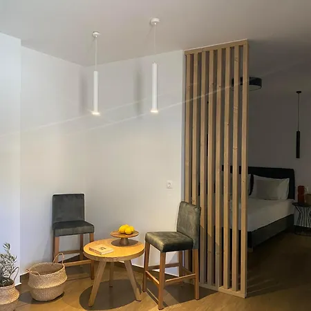 Oniropetra Luxury Aparthotel *