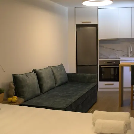 Oniropetra Luxury Aparthotel