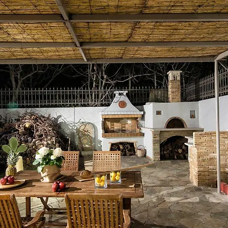 Oniropetra Luxury Aparthotel